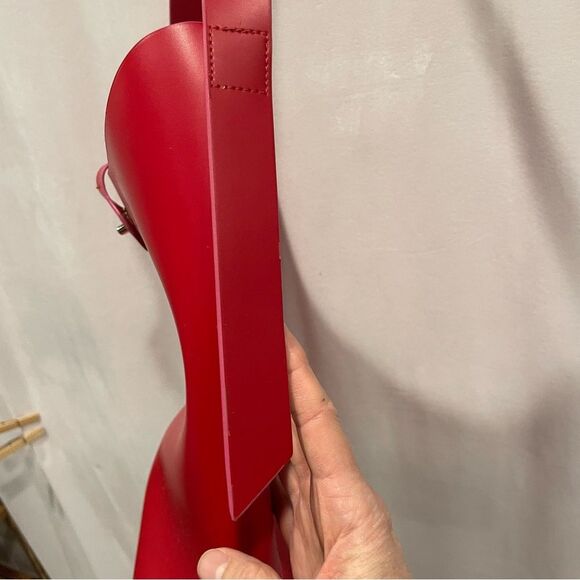 Adorable red Elizabeth Arden pvc bucket bag vegan - Picture 4 of 10